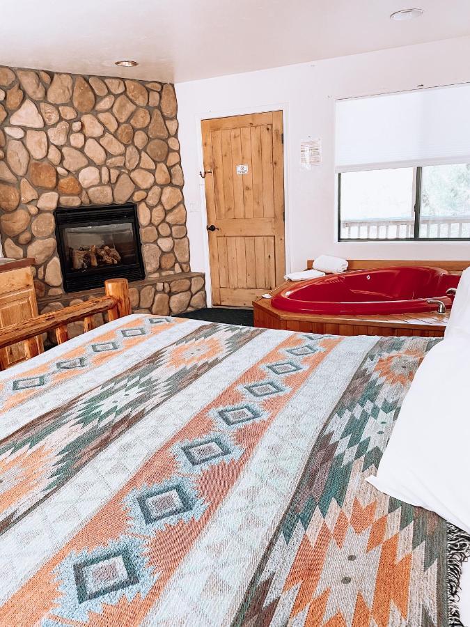 Creekside Lodge And Cabins Mayer المظهر الخارجي الصورة