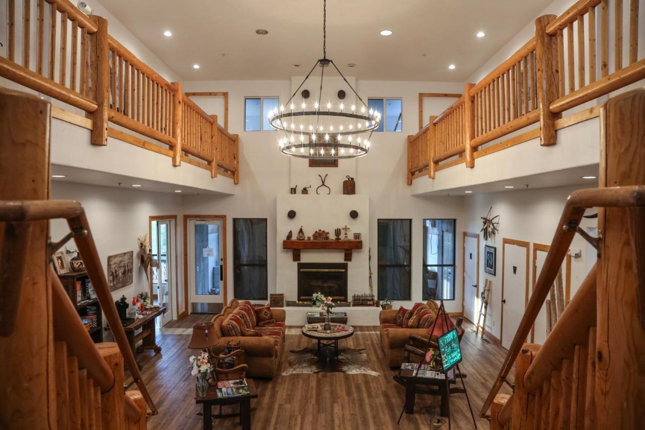 Creekside Lodge And Cabins Mayer المظهر الخارجي الصورة