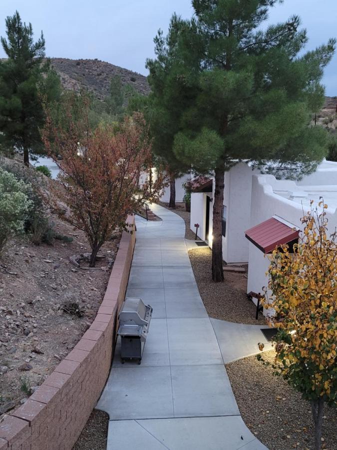 Creekside Lodge And Cabins Mayer المظهر الخارجي الصورة