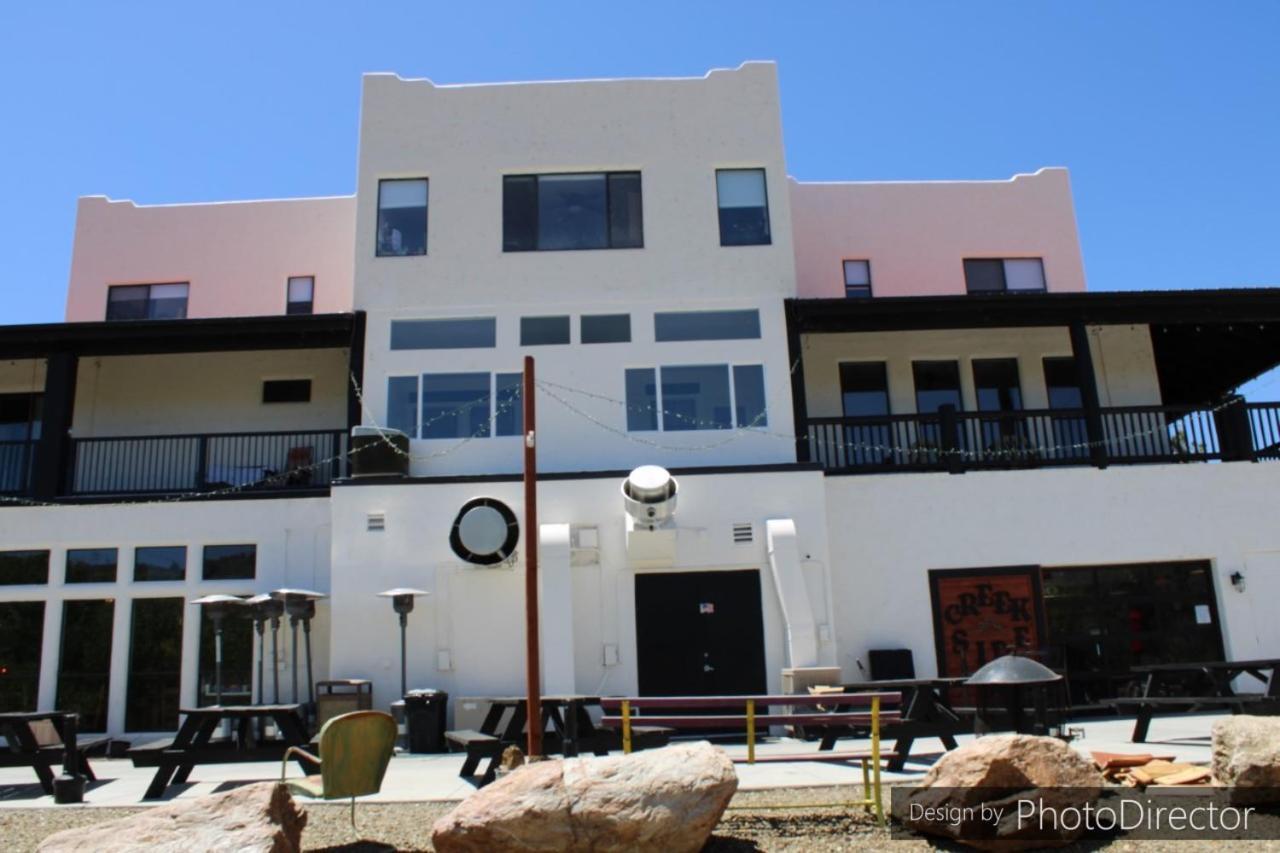 Creekside Lodge And Cabins Mayer المظهر الخارجي الصورة